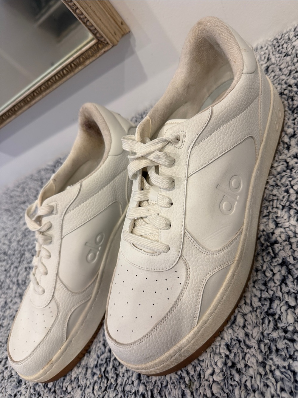 Alo ‘Recovery’ sneakers - stunning shoes - worn three times from new only